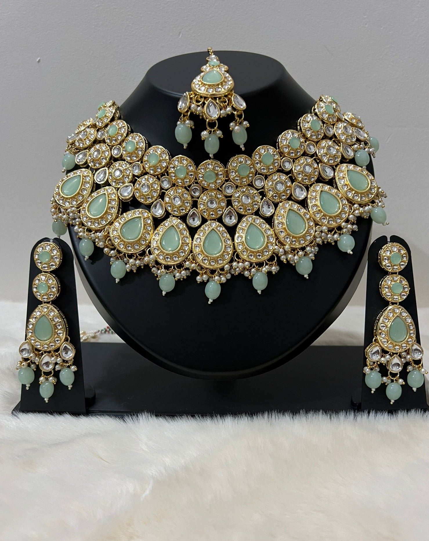 Mint Green & Gold Pearl Kundan Neckalce With Tikka Set