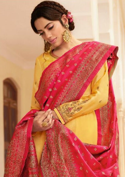 Buy Red Luxury Silk Bridal Suit Online For Bride's Wedding – Sunasa
